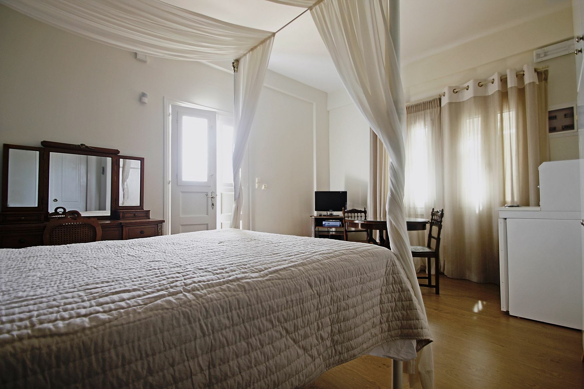 Emilia Luxury Apartments Мегас-Ялос-Нитес Экстерьер фото